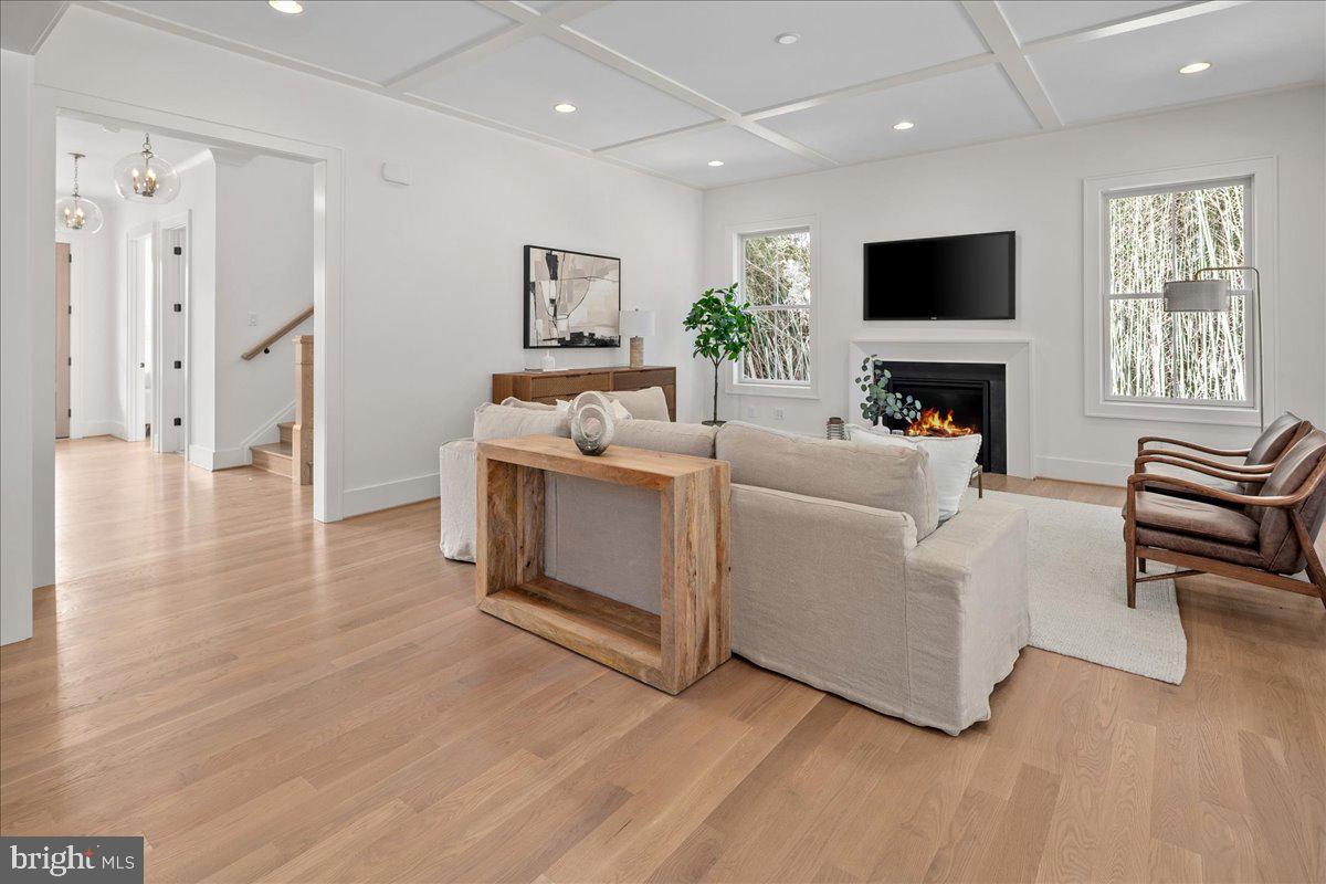 MONTOUR HEIGHTS - Residential