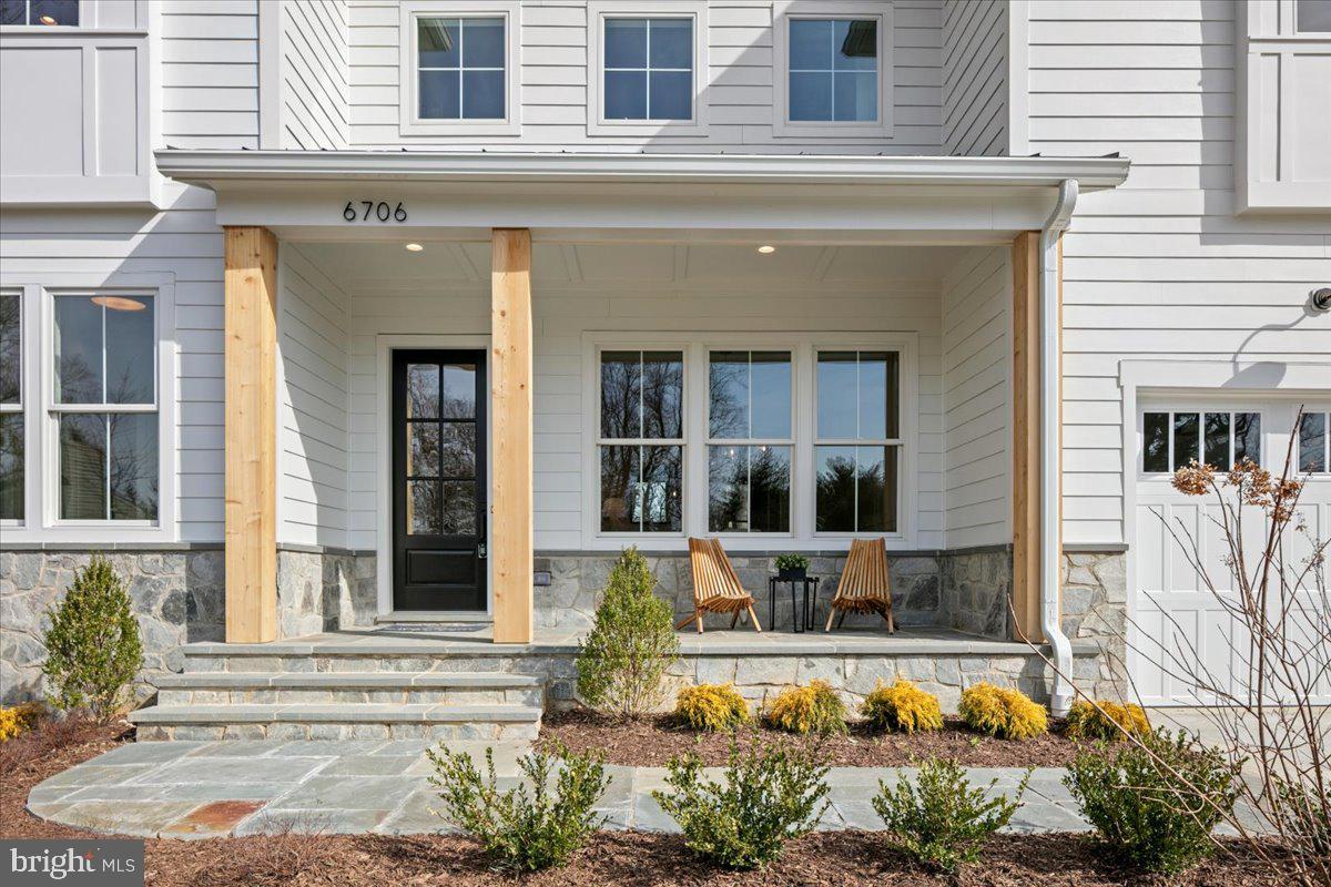 MONTOUR HEIGHTS - Residential