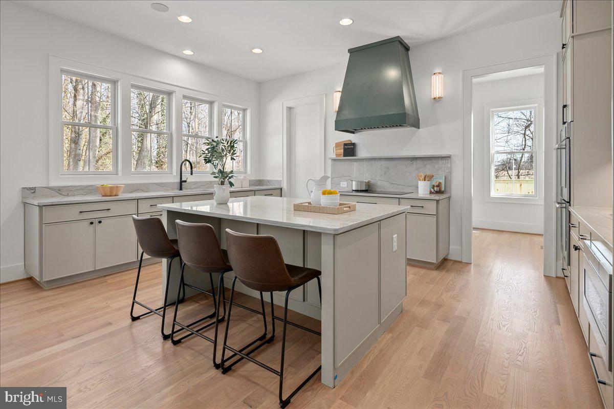 MONTOUR HEIGHTS - Residential