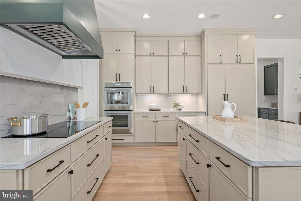 MONTOUR HEIGHTS - Residential