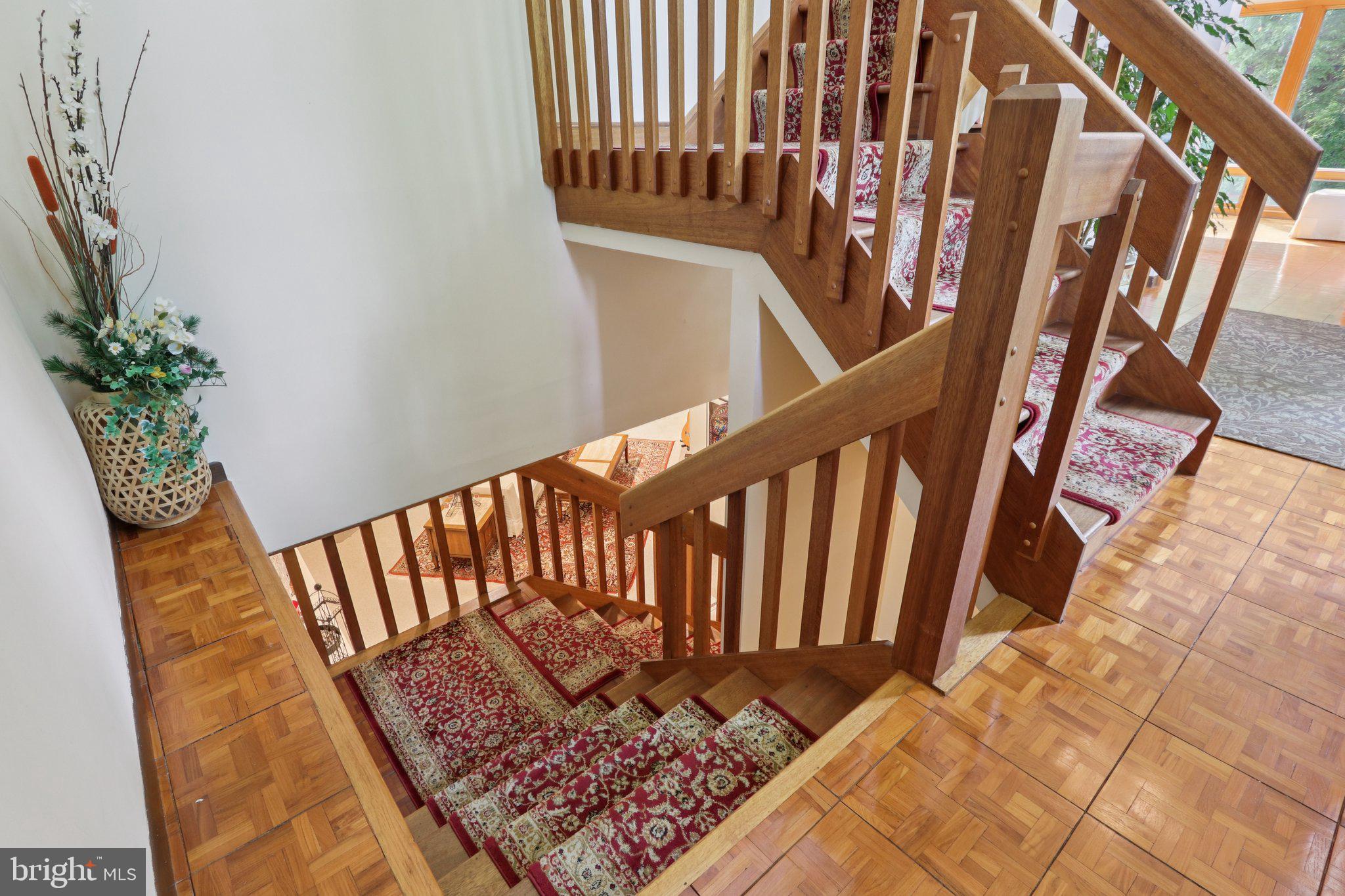 EARLES LAKE - Residential