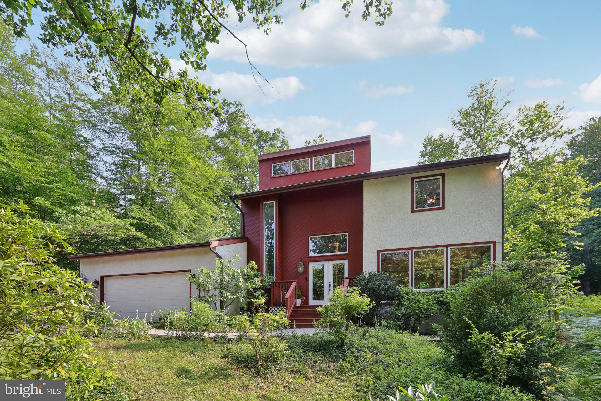 EARLES LAKE - Residential