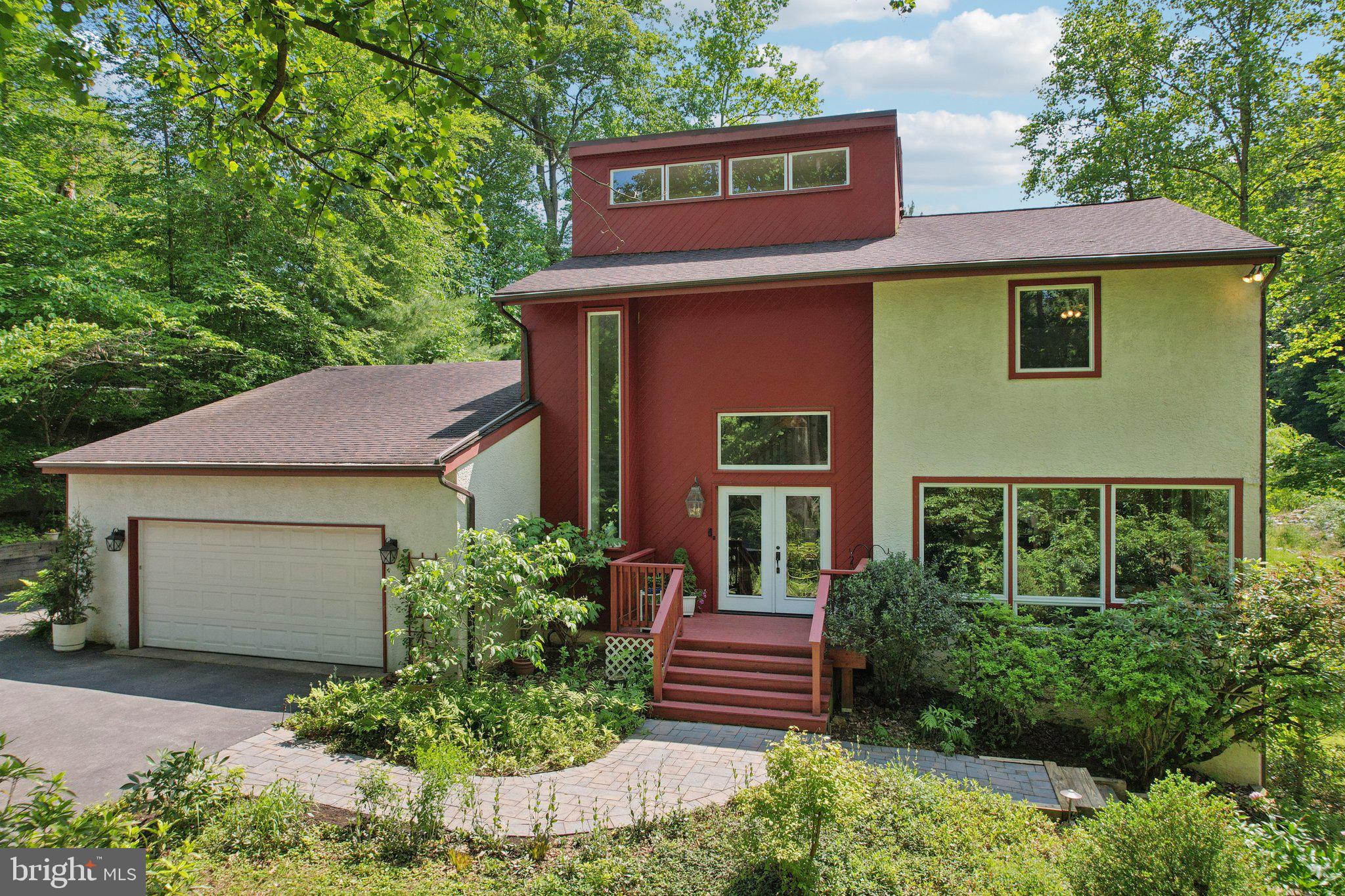 EARLES LAKE - Residential