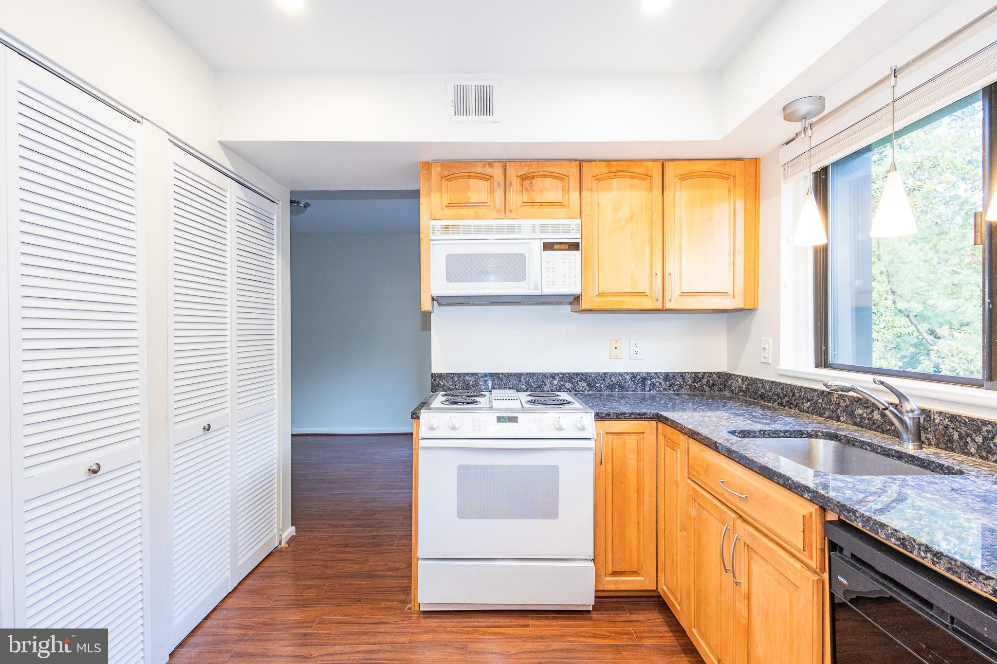 EASTPORT - Residential