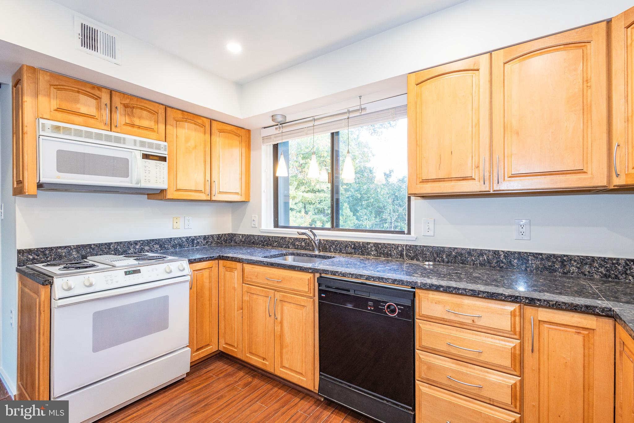 EASTPORT - Residential