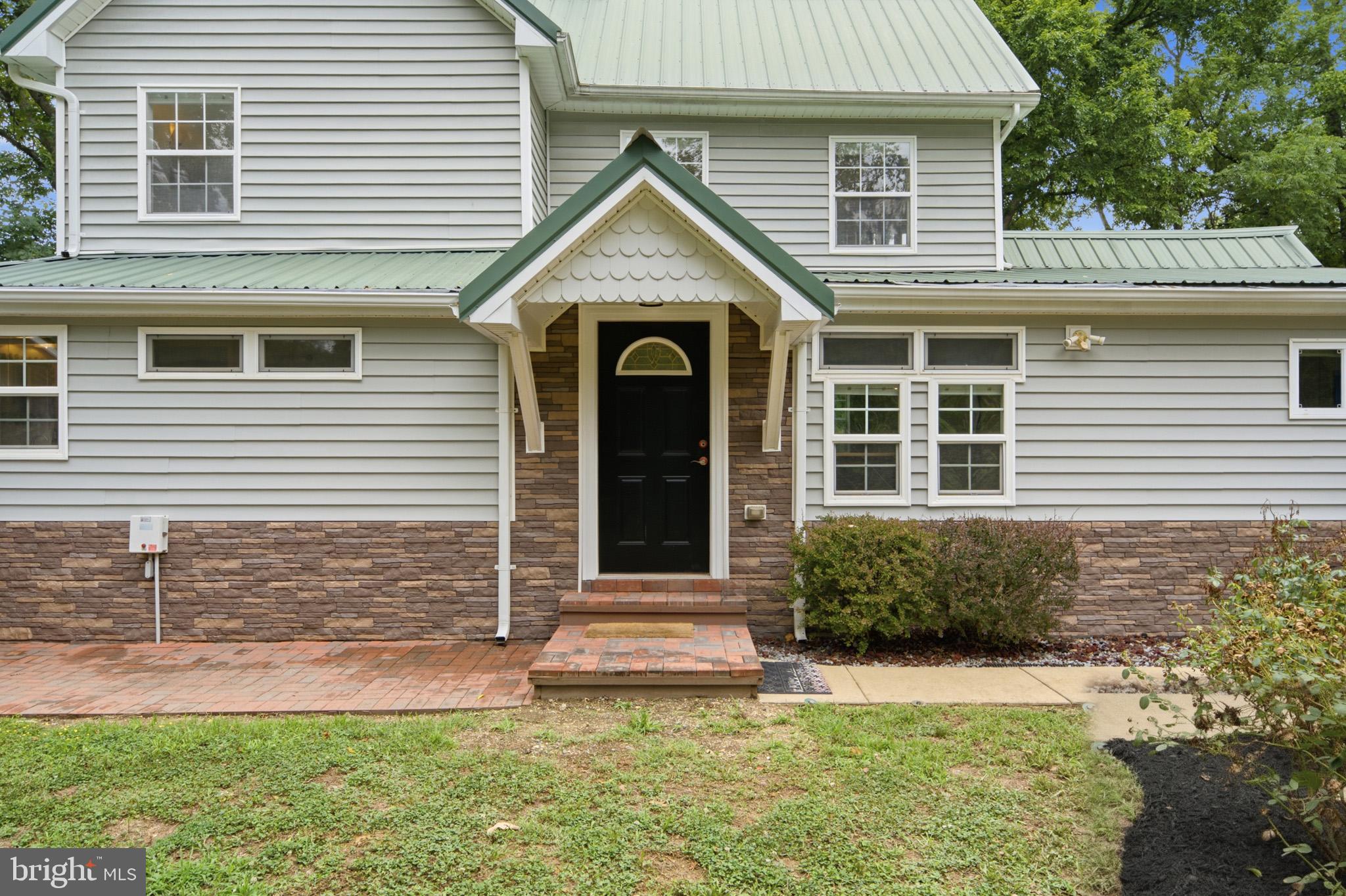 1804 SIXES ROAD