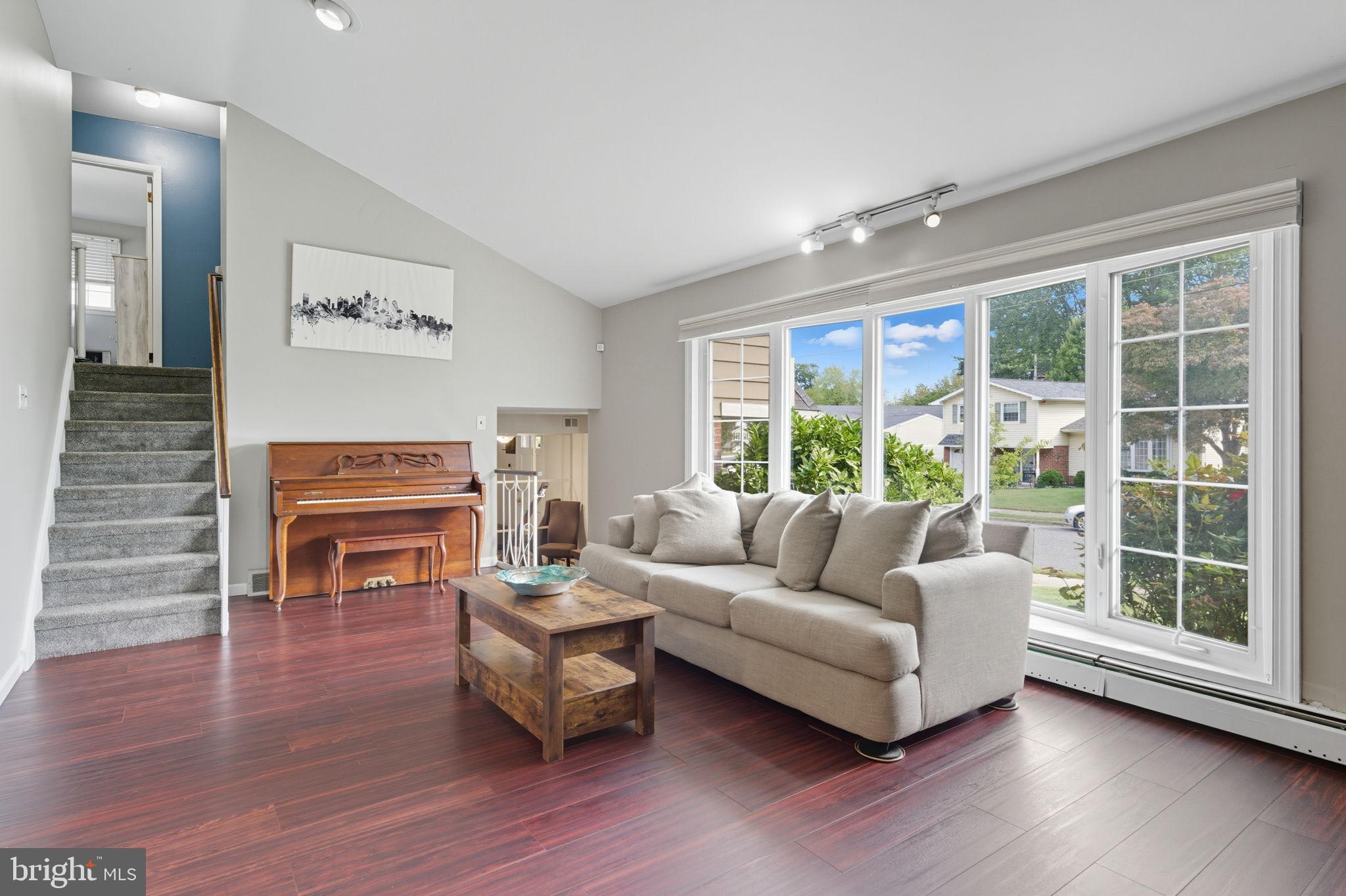 PINE VALLEY - Residential