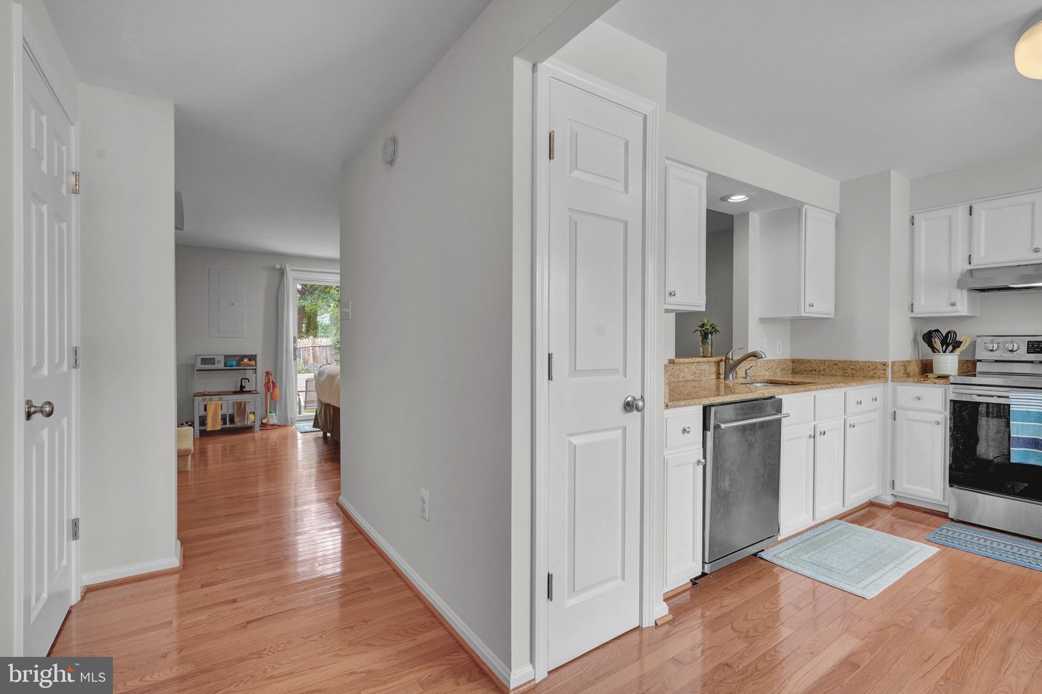 7576 WOOD MIST LANE