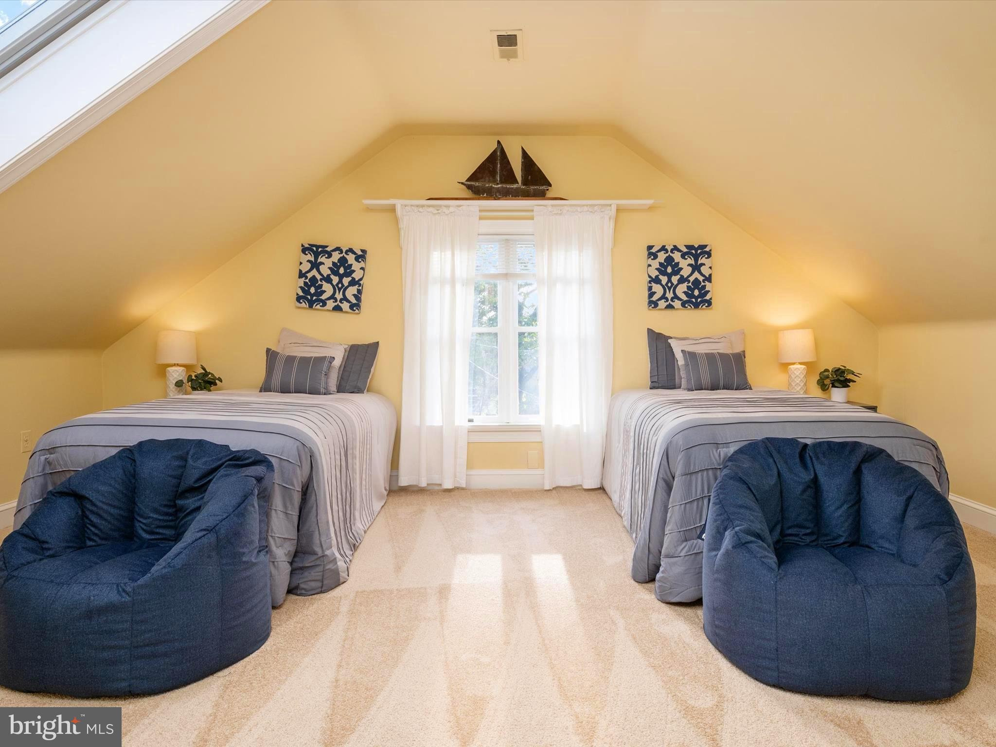 EASTPORT - Residential