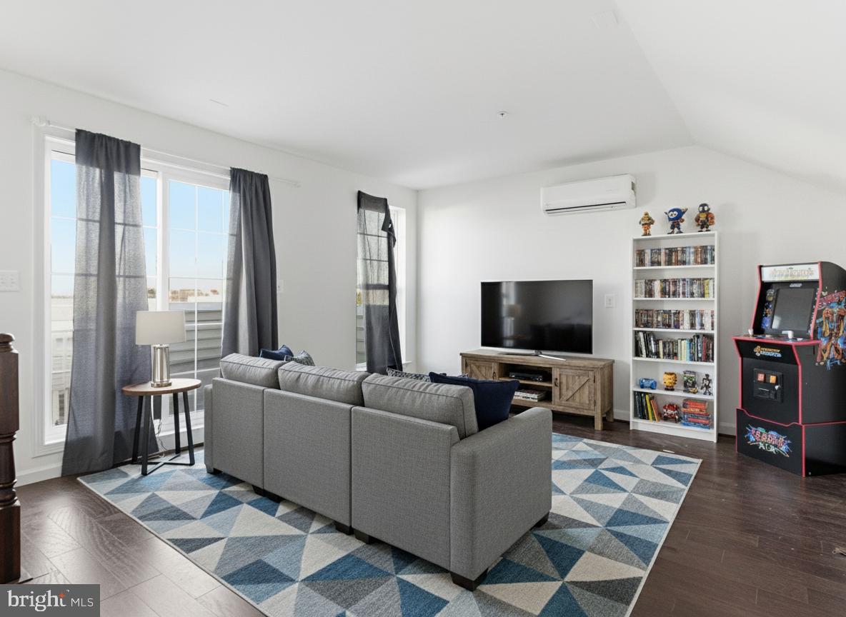 LANHAM - Residential Lease