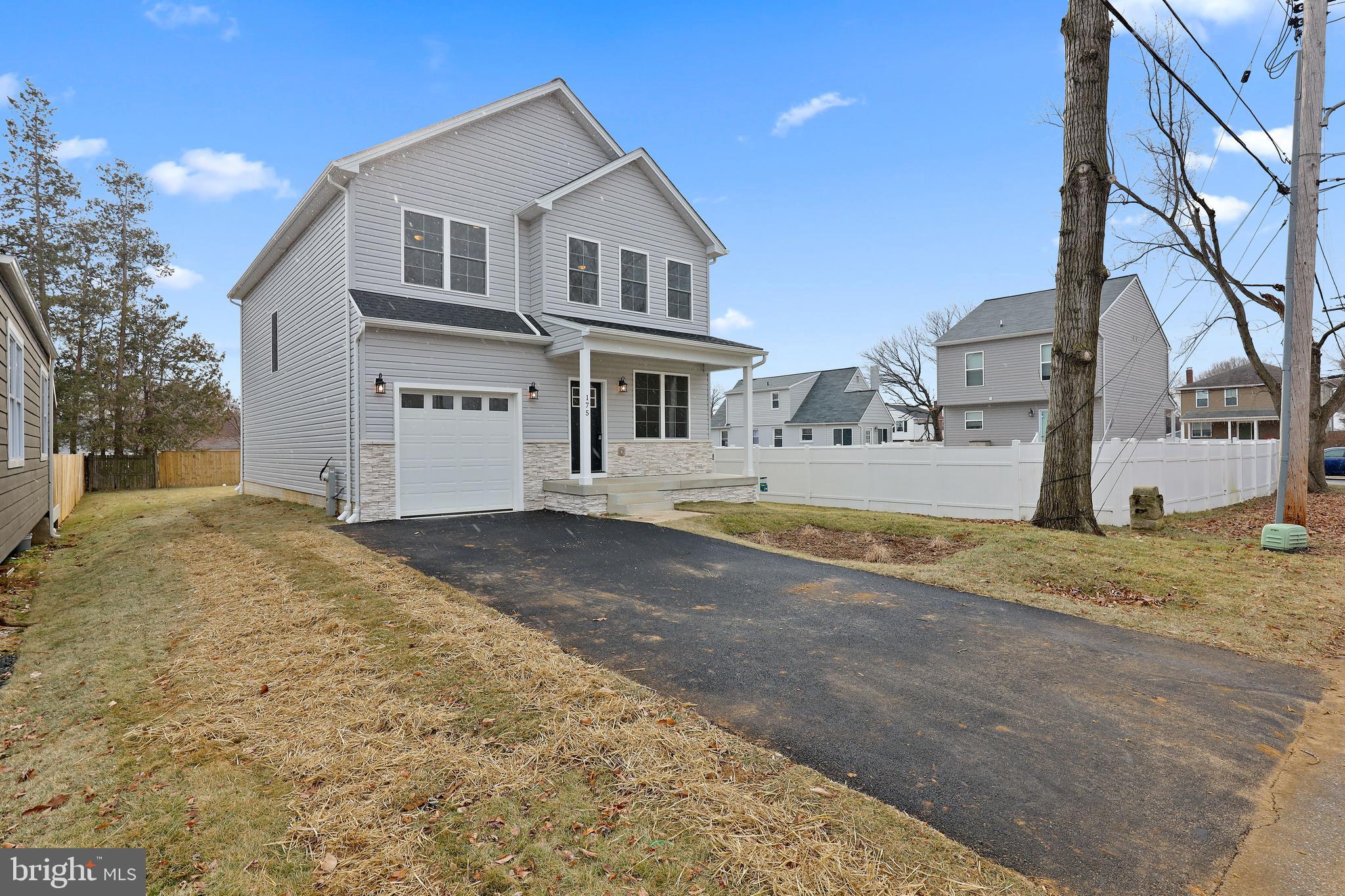 RIVERA BEACH - Residential Lease