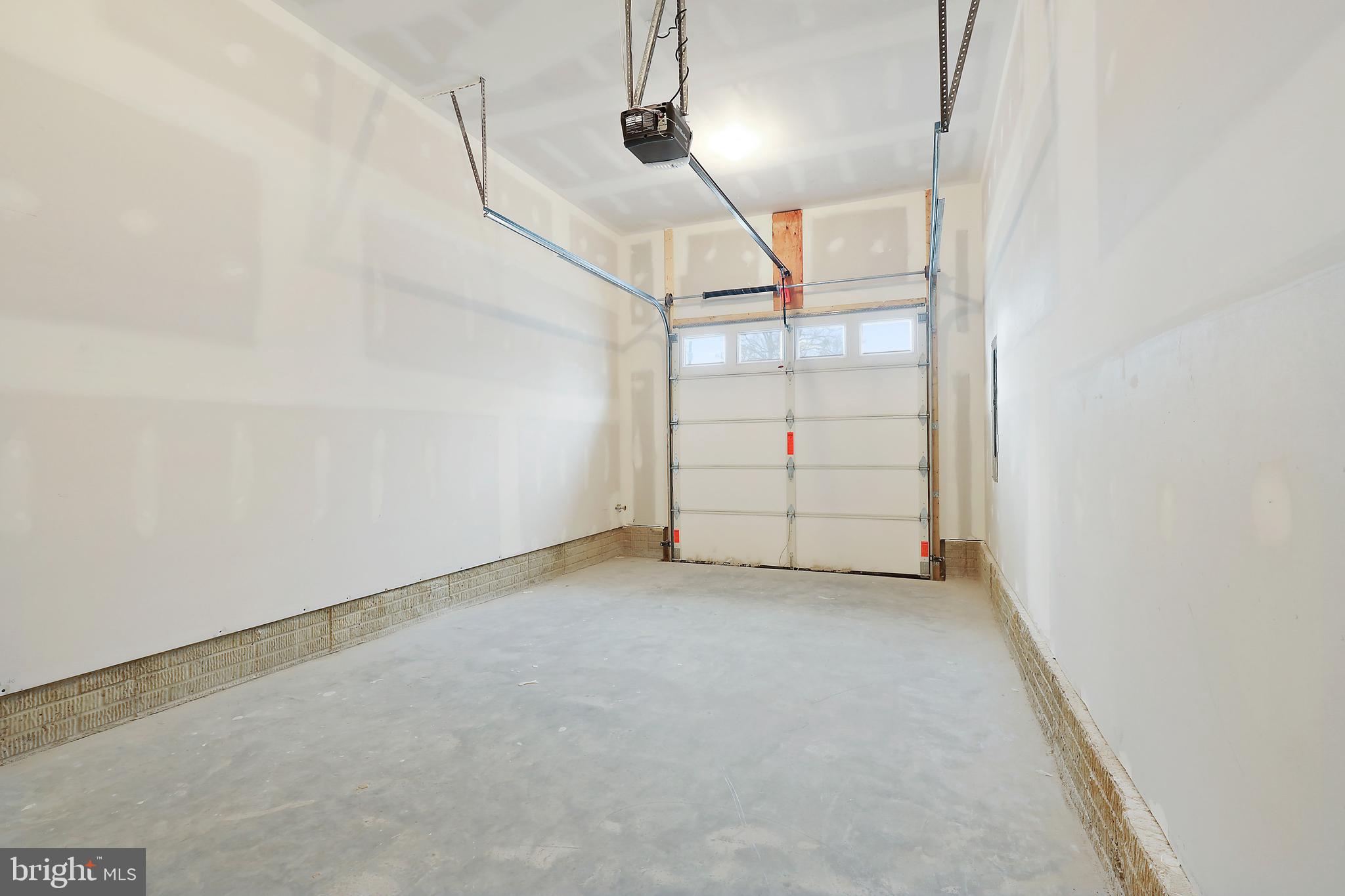 RIVERA BEACH - Residential Lease