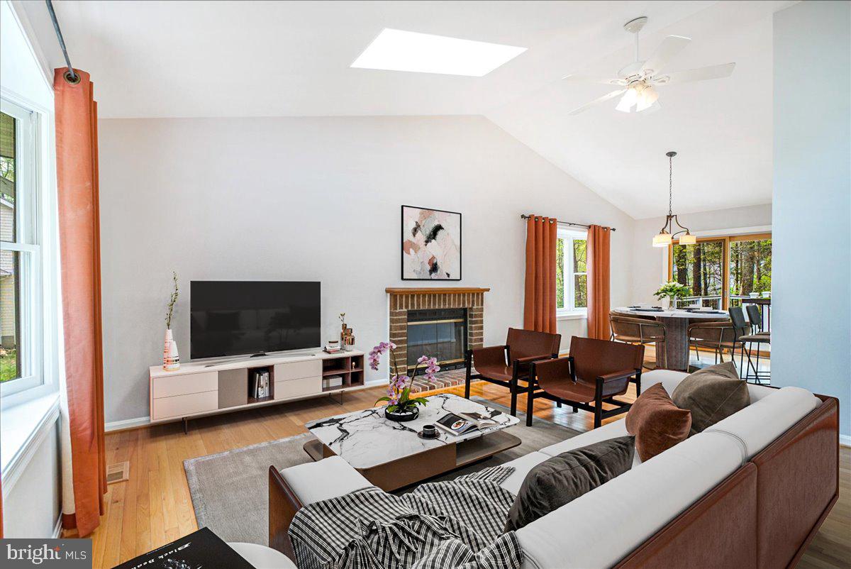 PRESIDENTIAL LAKES - Residential