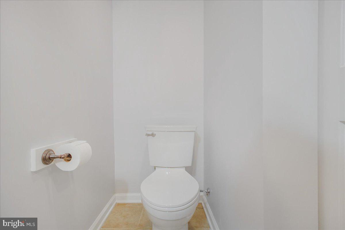 PRESIDENTIAL LAKES - Residential