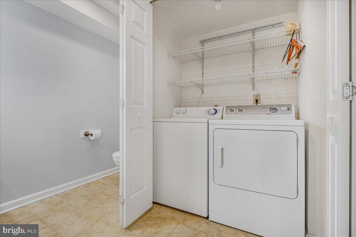 PRESIDENTIAL LAKES - Residential