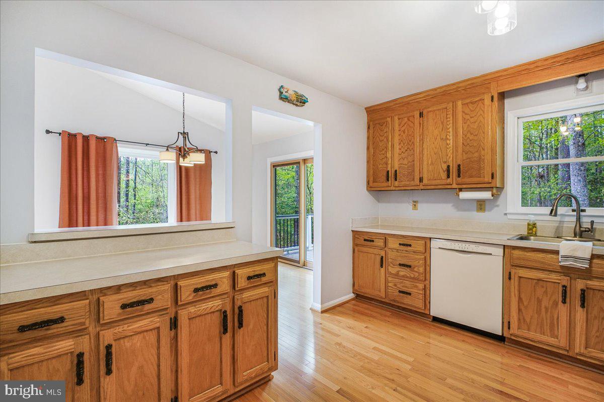 PRESIDENTIAL LAKES - Residential