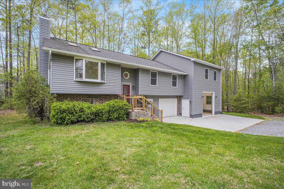 PRESIDENTIAL LAKES - Residential