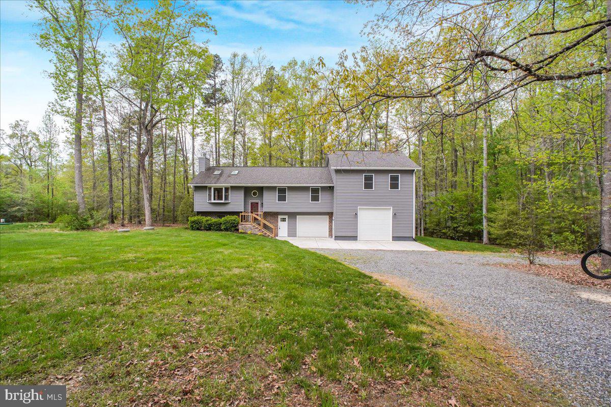 PRESIDENTIAL LAKES - Residential