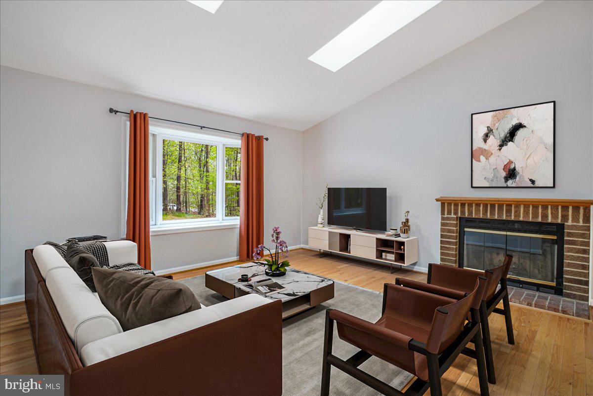 PRESIDENTIAL LAKES - Residential