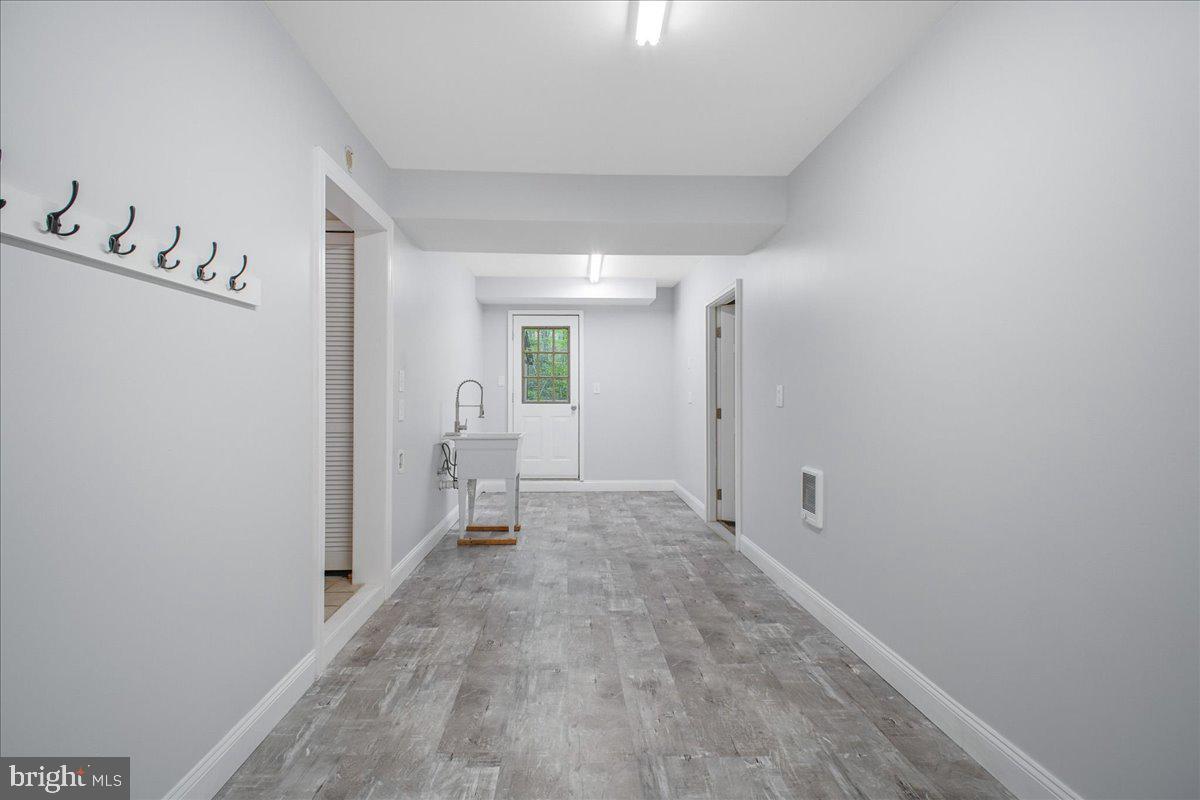 PRESIDENTIAL LAKES - Residential