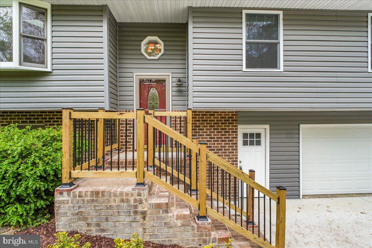 PRESIDENTIAL LAKES - Residential