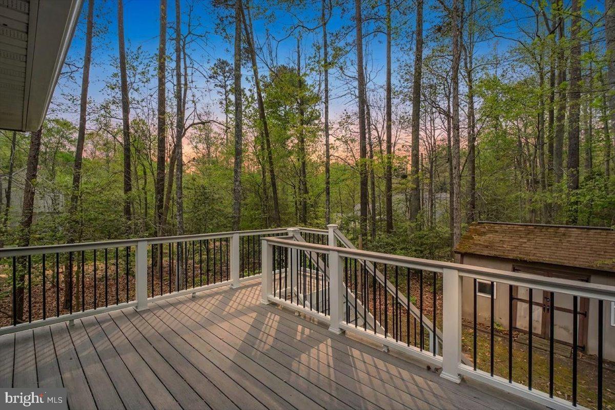 PRESIDENTIAL LAKES - Residential