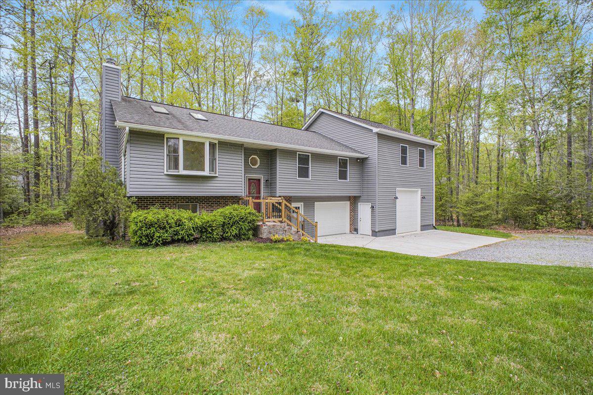 PRESIDENTIAL LAKES - Residential