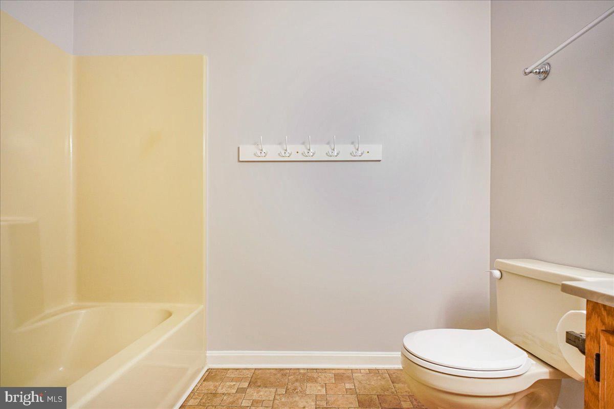 PRESIDENTIAL LAKES - Residential