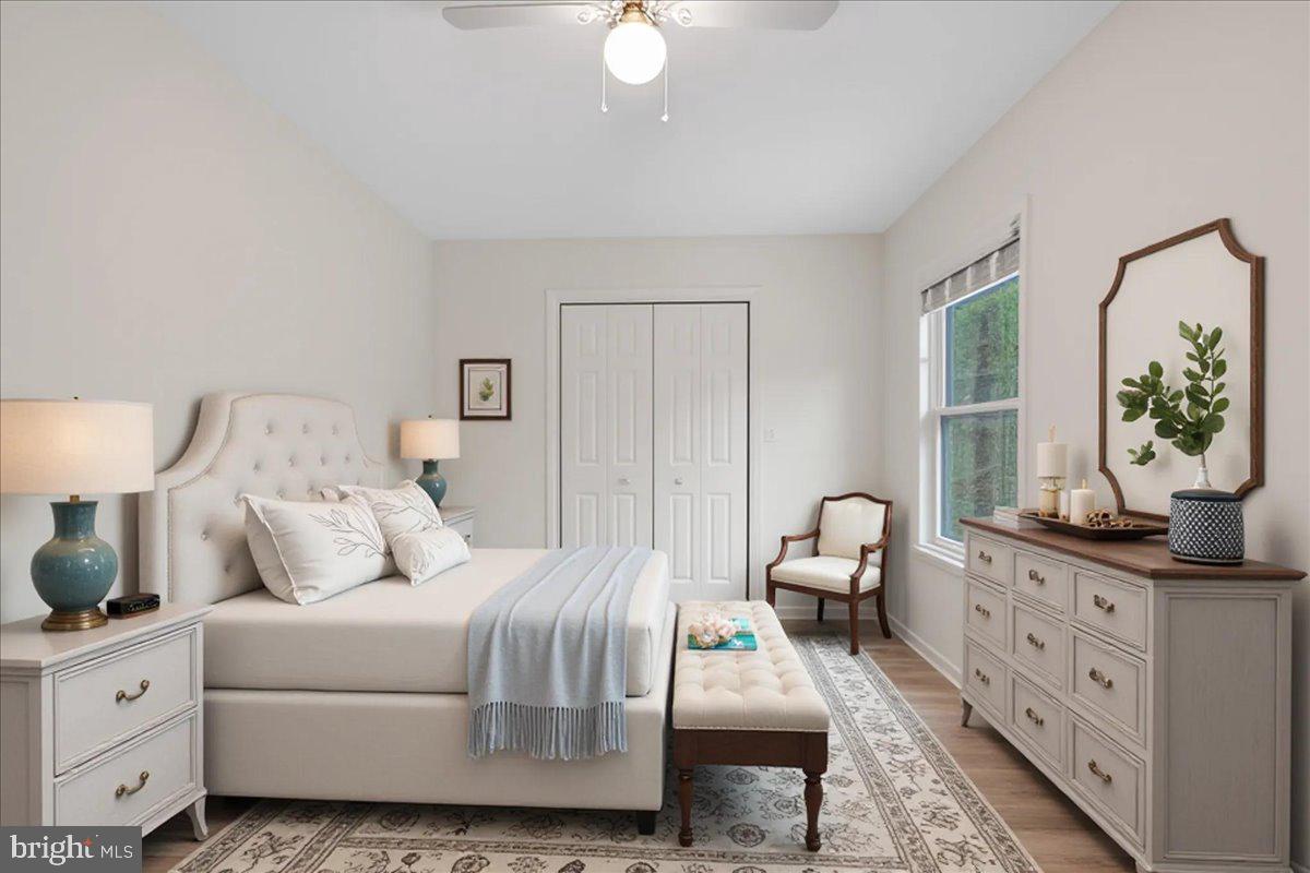 PRESIDENTIAL LAKES - Residential