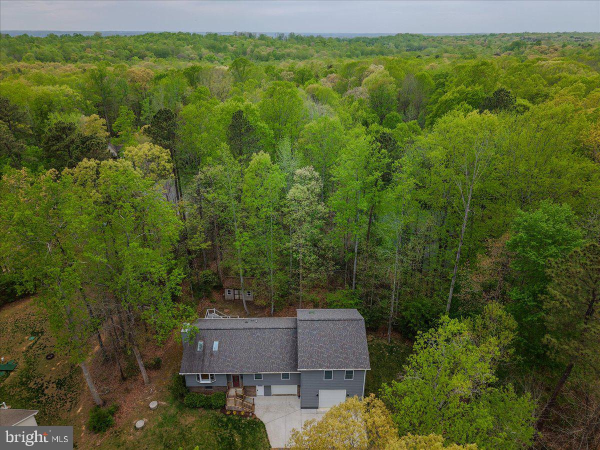 PRESIDENTIAL LAKES - Residential