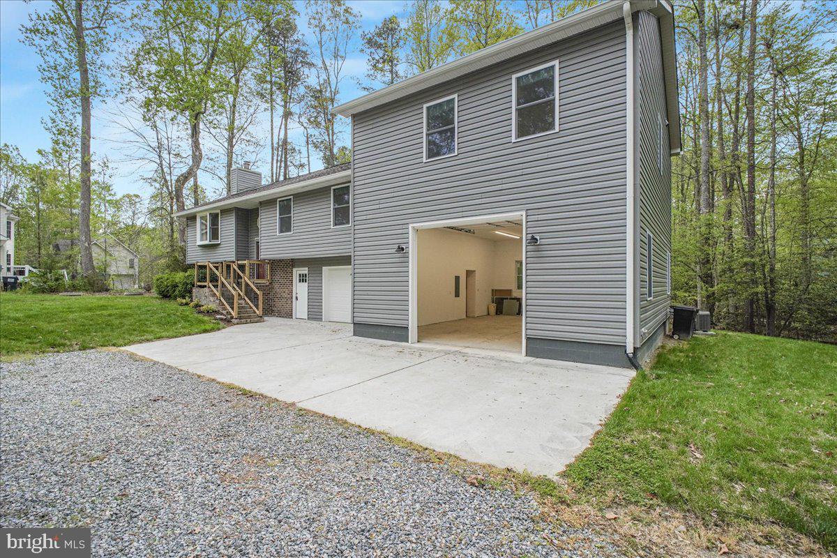 PRESIDENTIAL LAKES - Residential