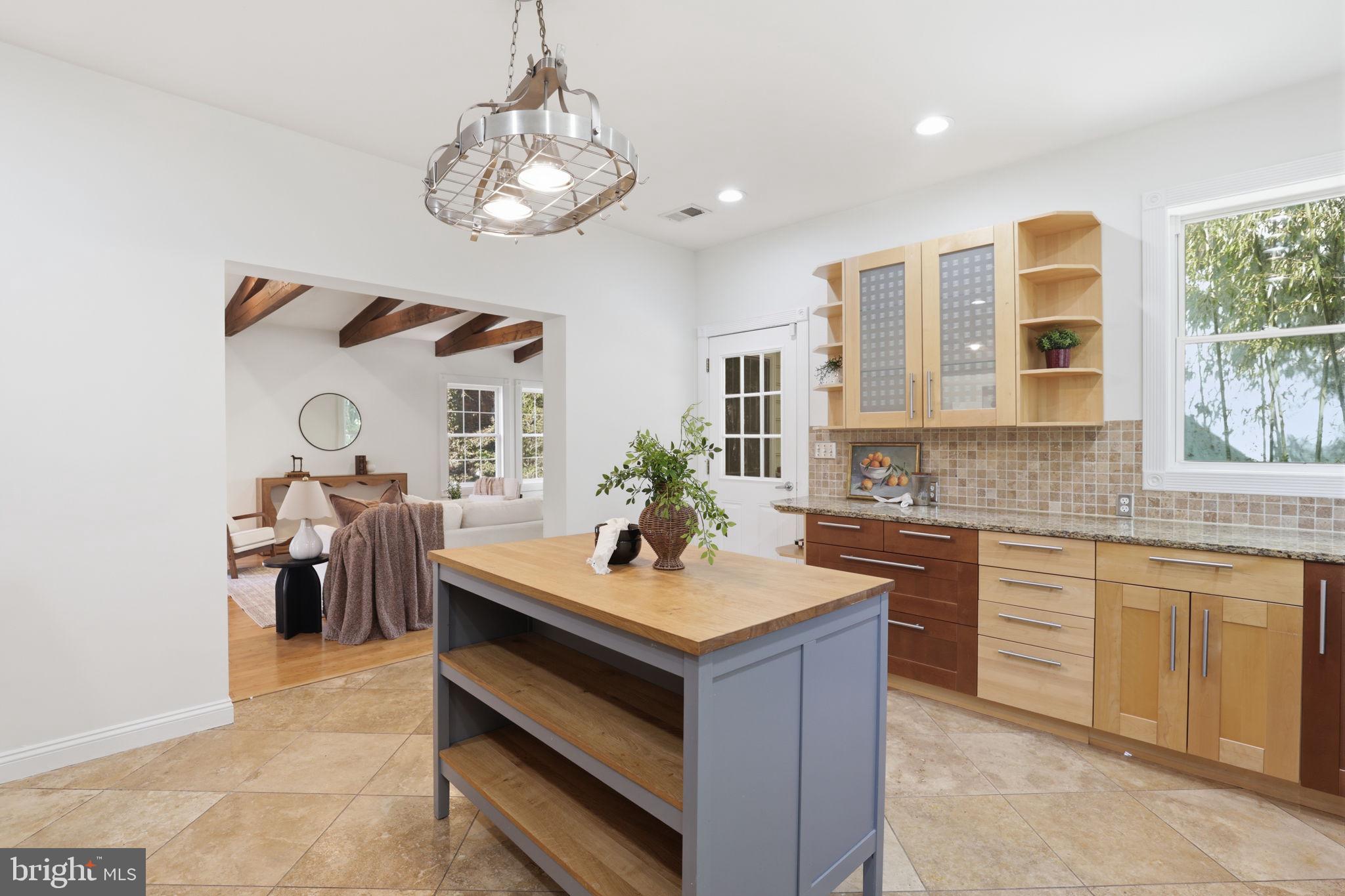 ROCK CREEK PALISADES - Residential