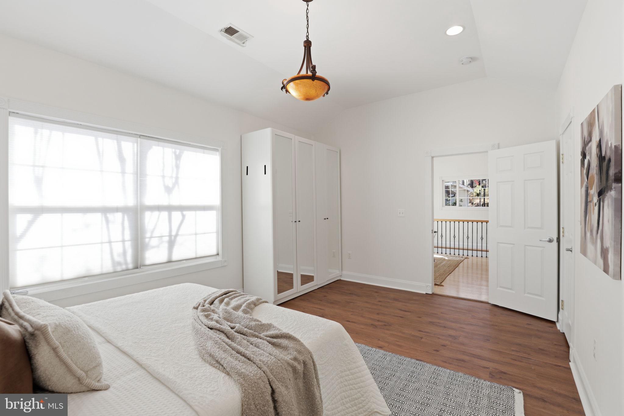 ROCK CREEK PALISADES - Residential