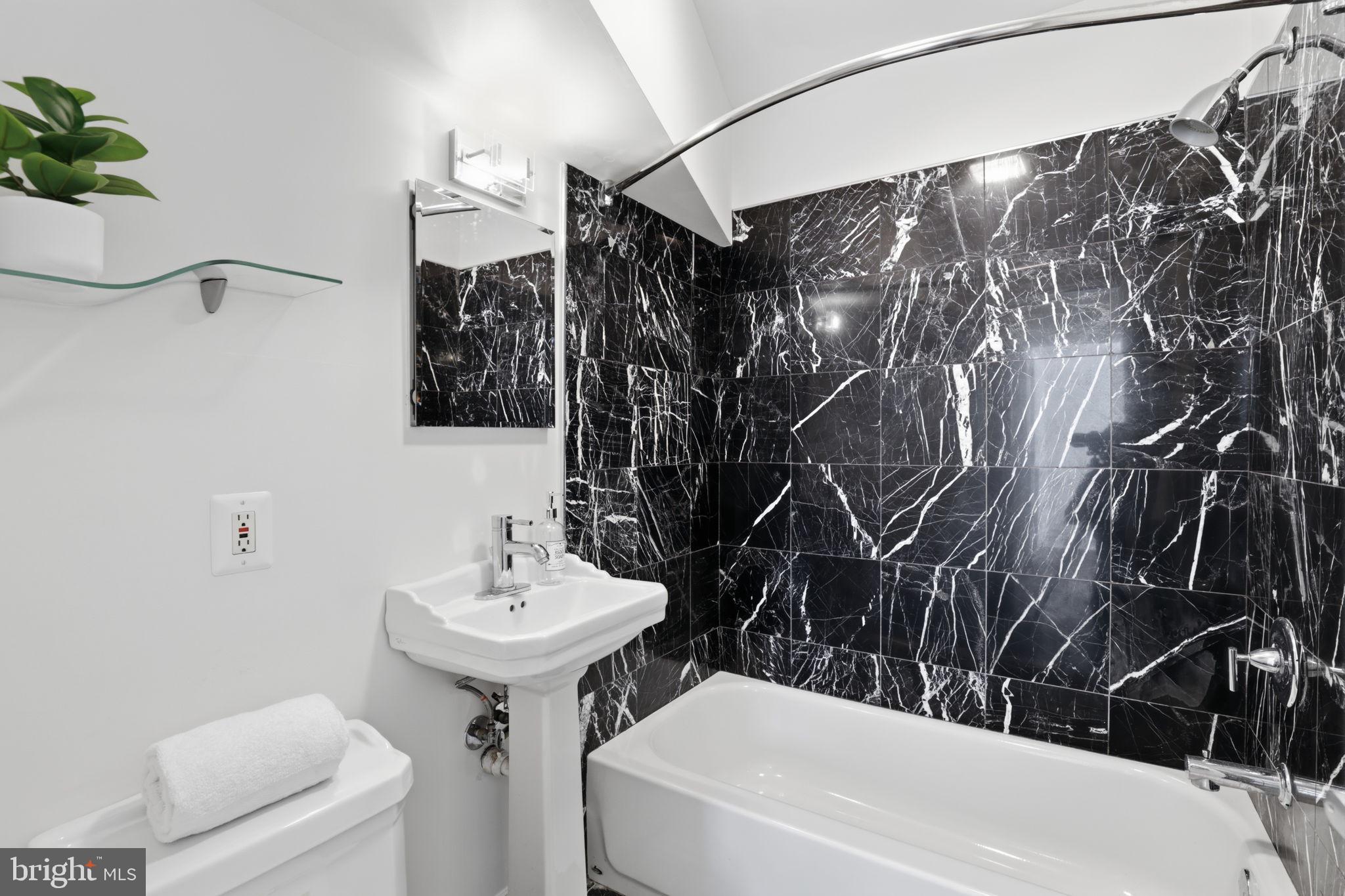 ROCK CREEK PALISADES - Residential