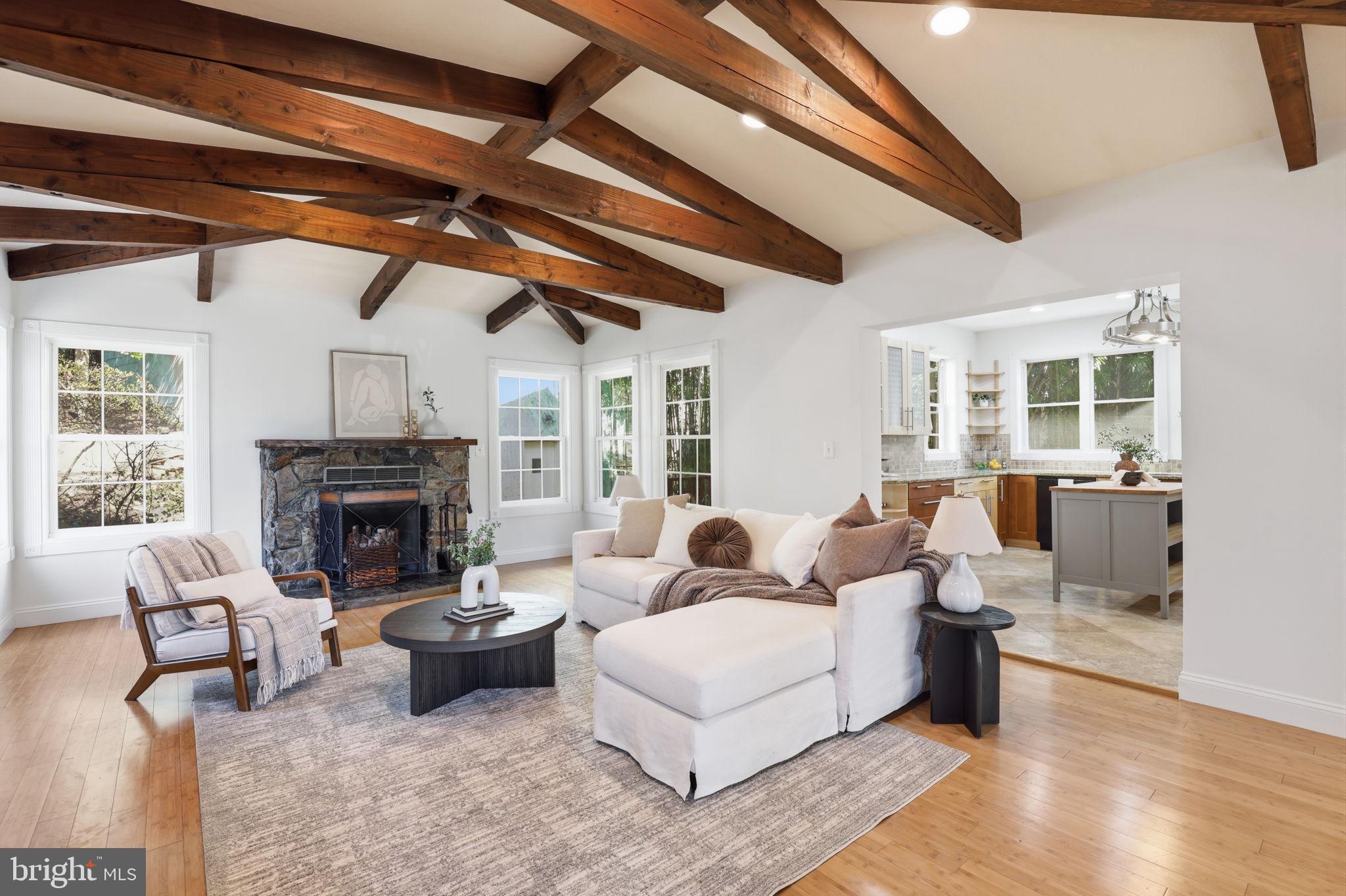 ROCK CREEK PALISADES - Residential