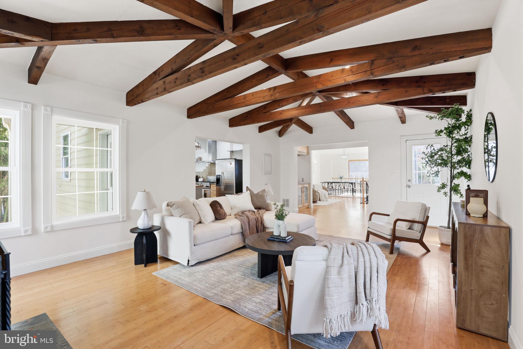 ROCK CREEK PALISADES - Residential