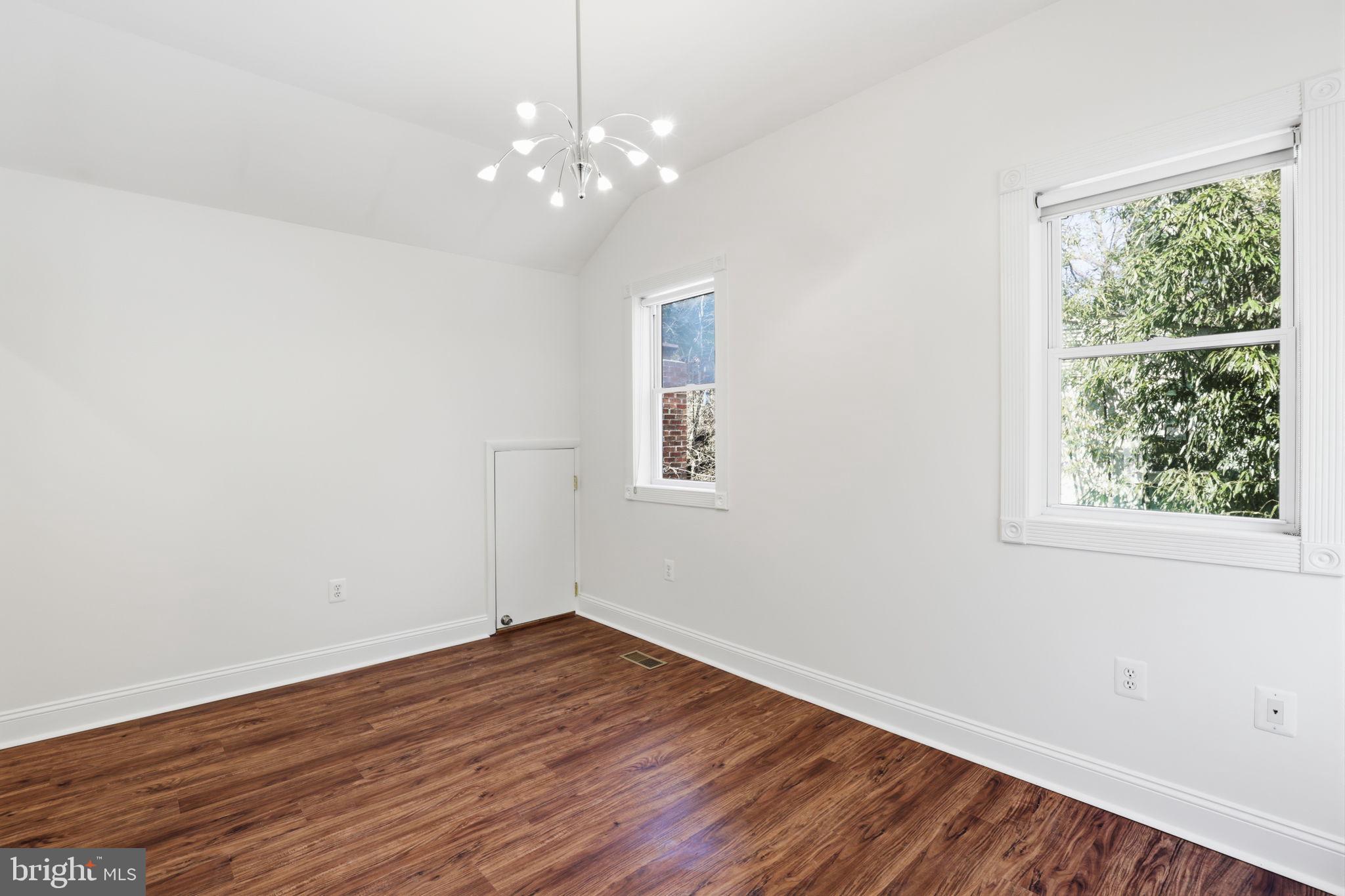 ROCK CREEK PALISADES - Residential