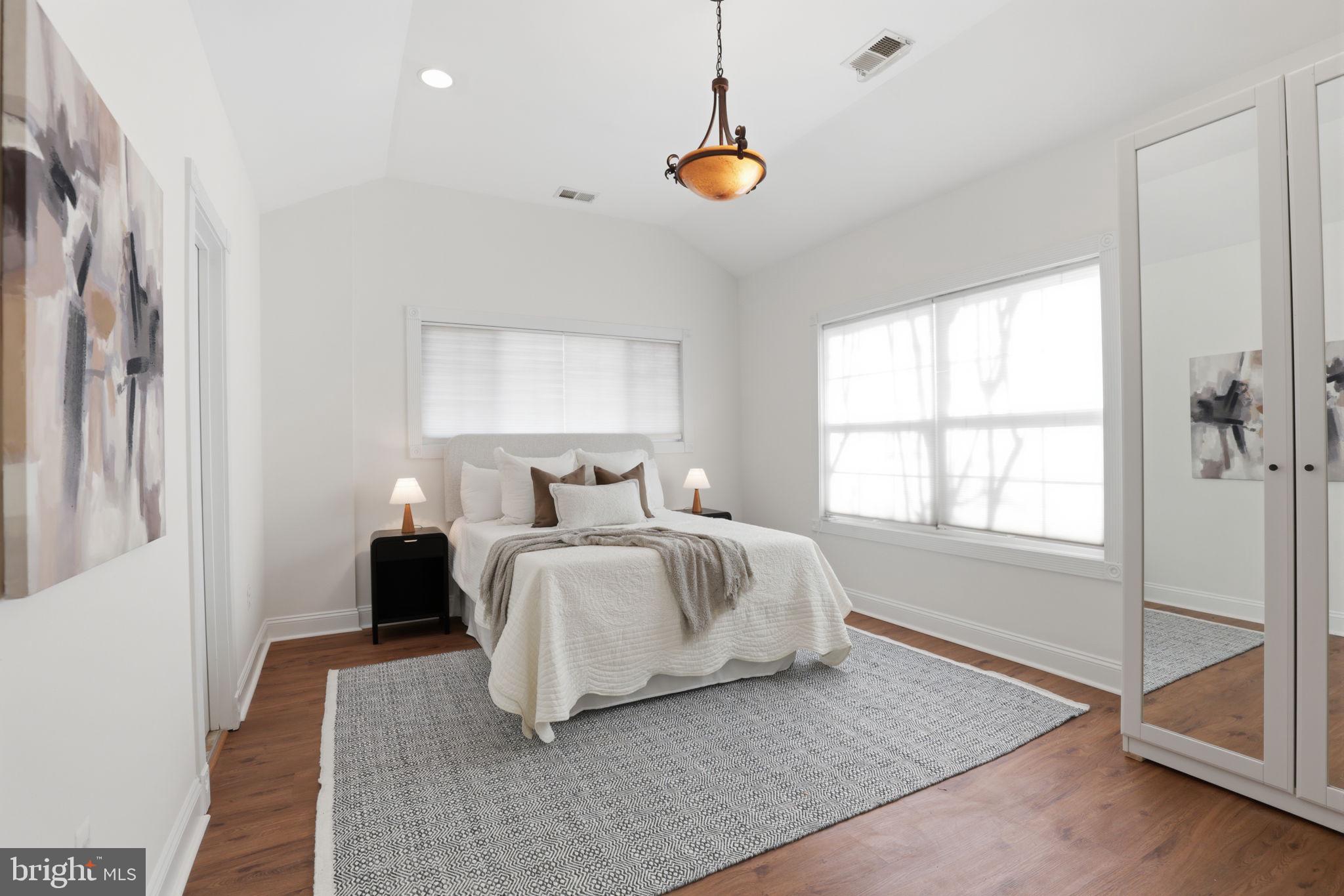 ROCK CREEK PALISADES - Residential