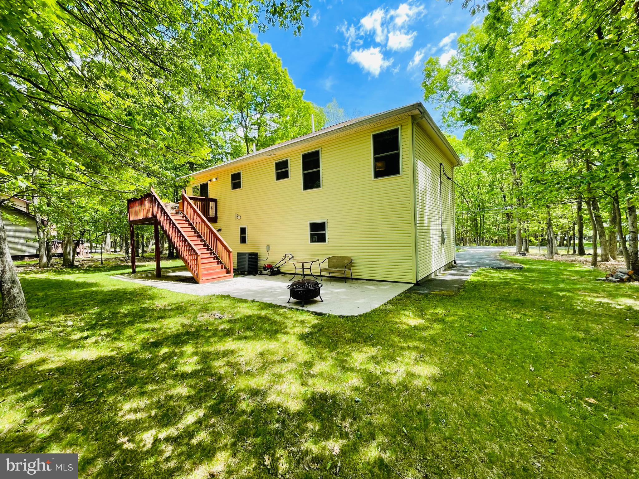 9 SYCAMORE CIRCLE