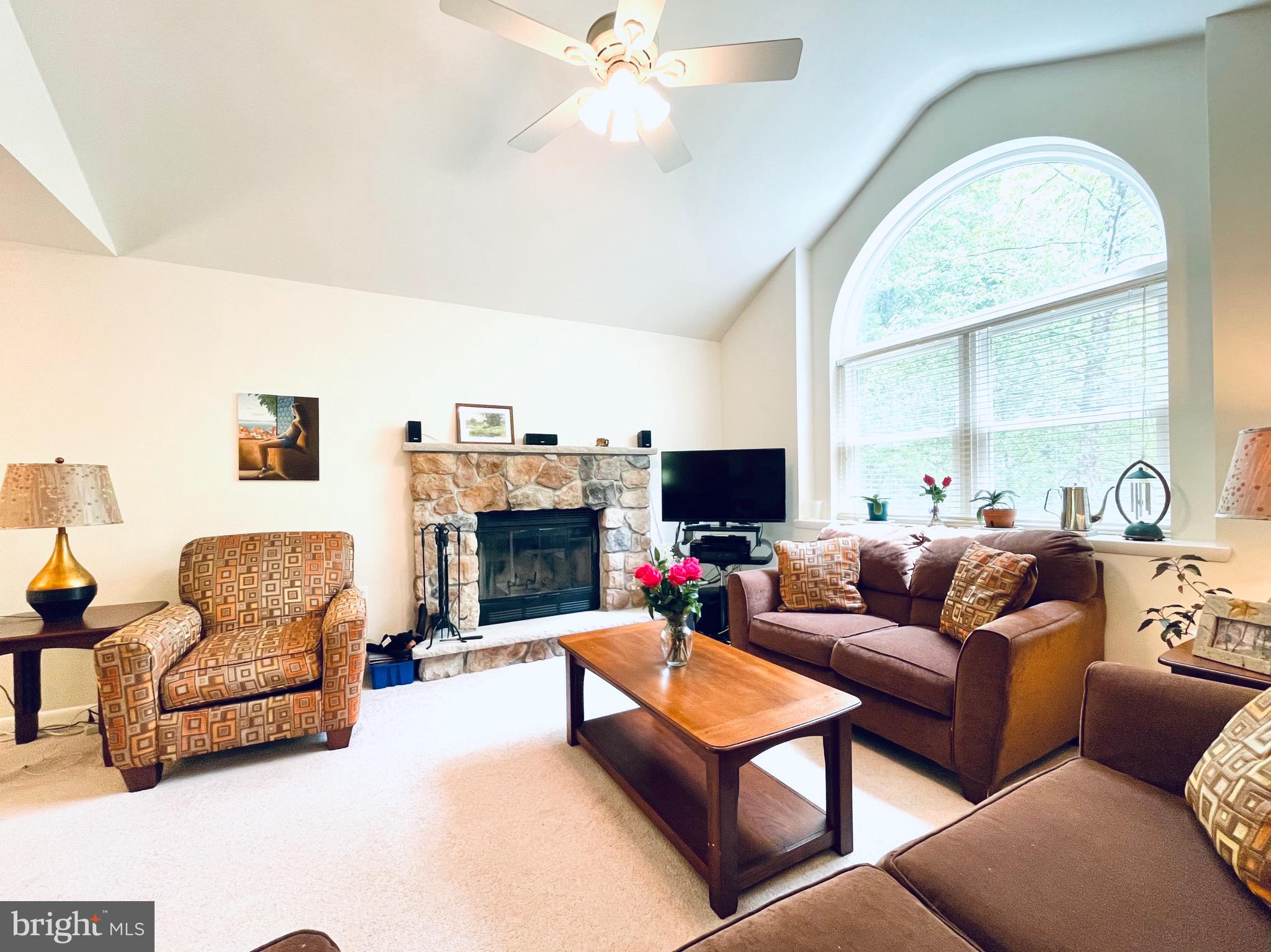 9 SYCAMORE CIRCLE