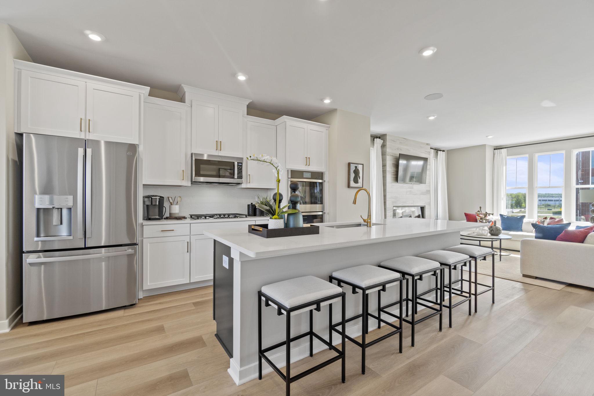 ARCOLA TOWN CENTER - Residential