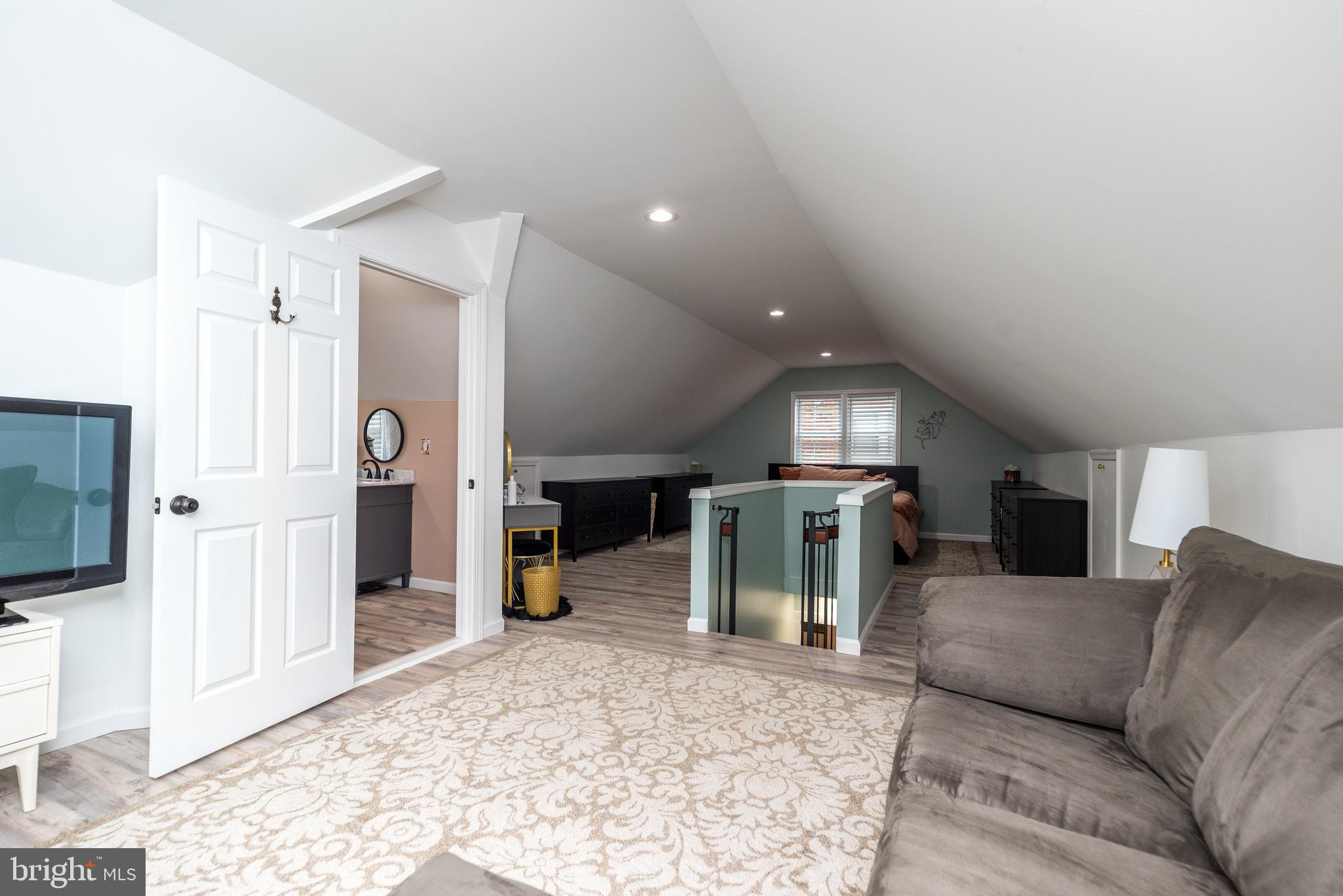 BURHOLME - Residential