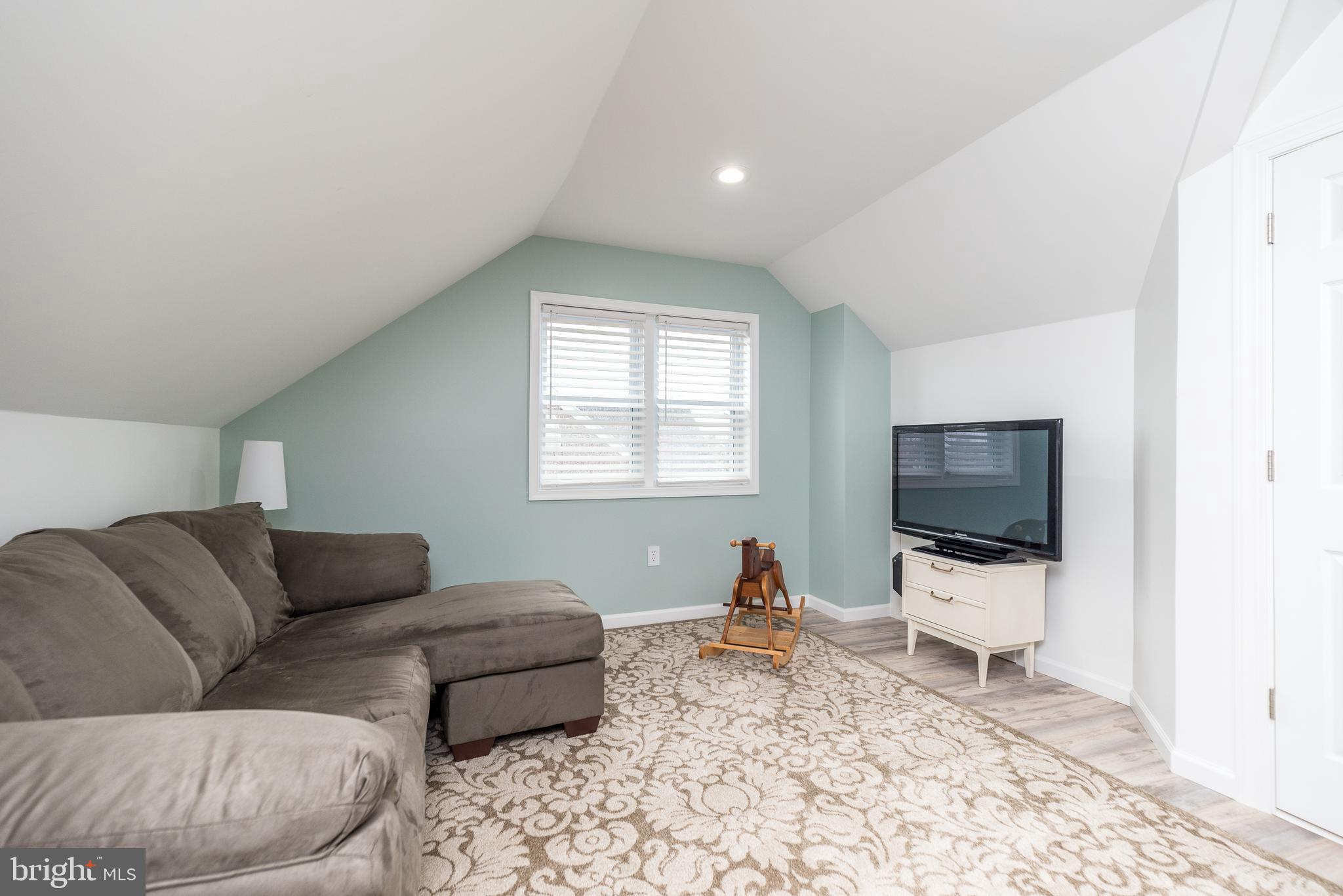 BURHOLME - Residential