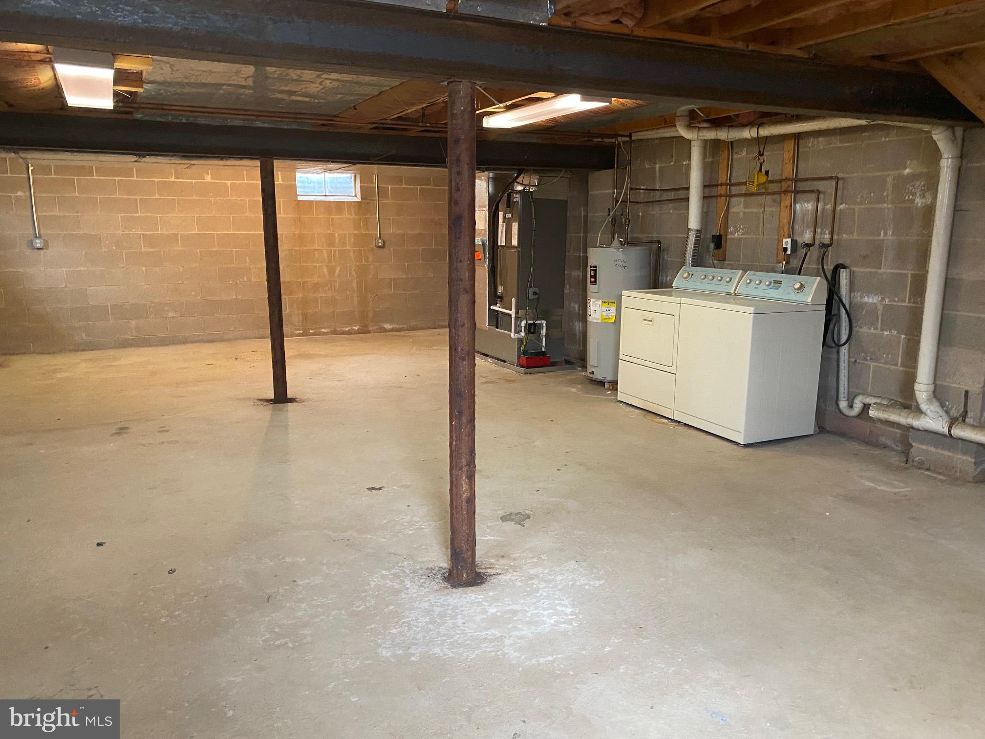 LEXINGTON FARMS - Residential