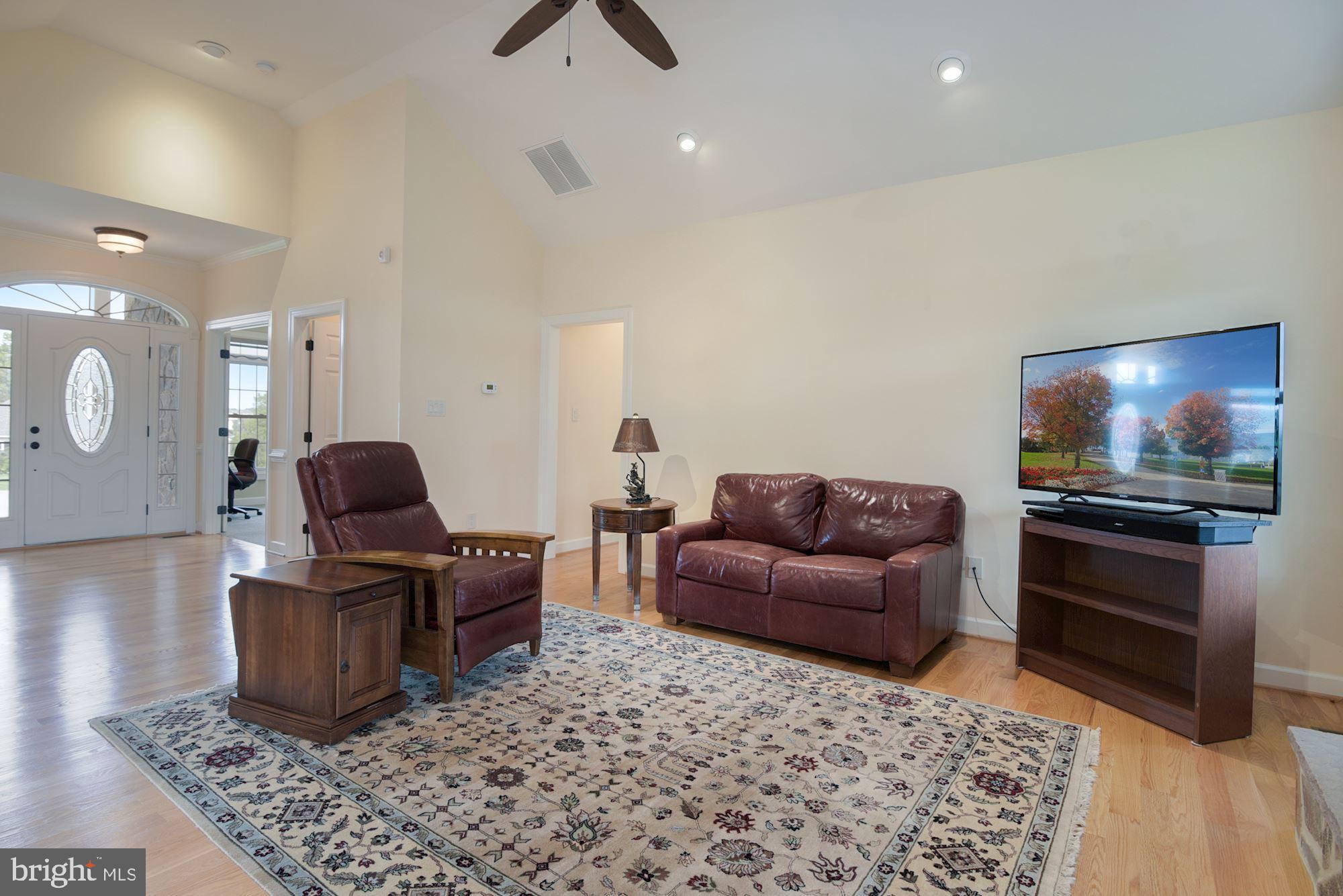 EASTLAND - Residential