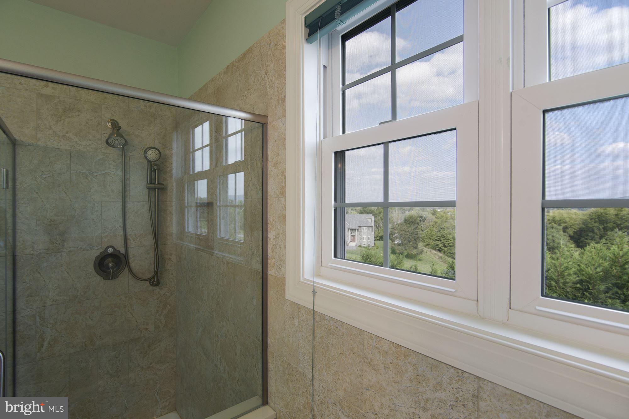 EASTLAND - Residential