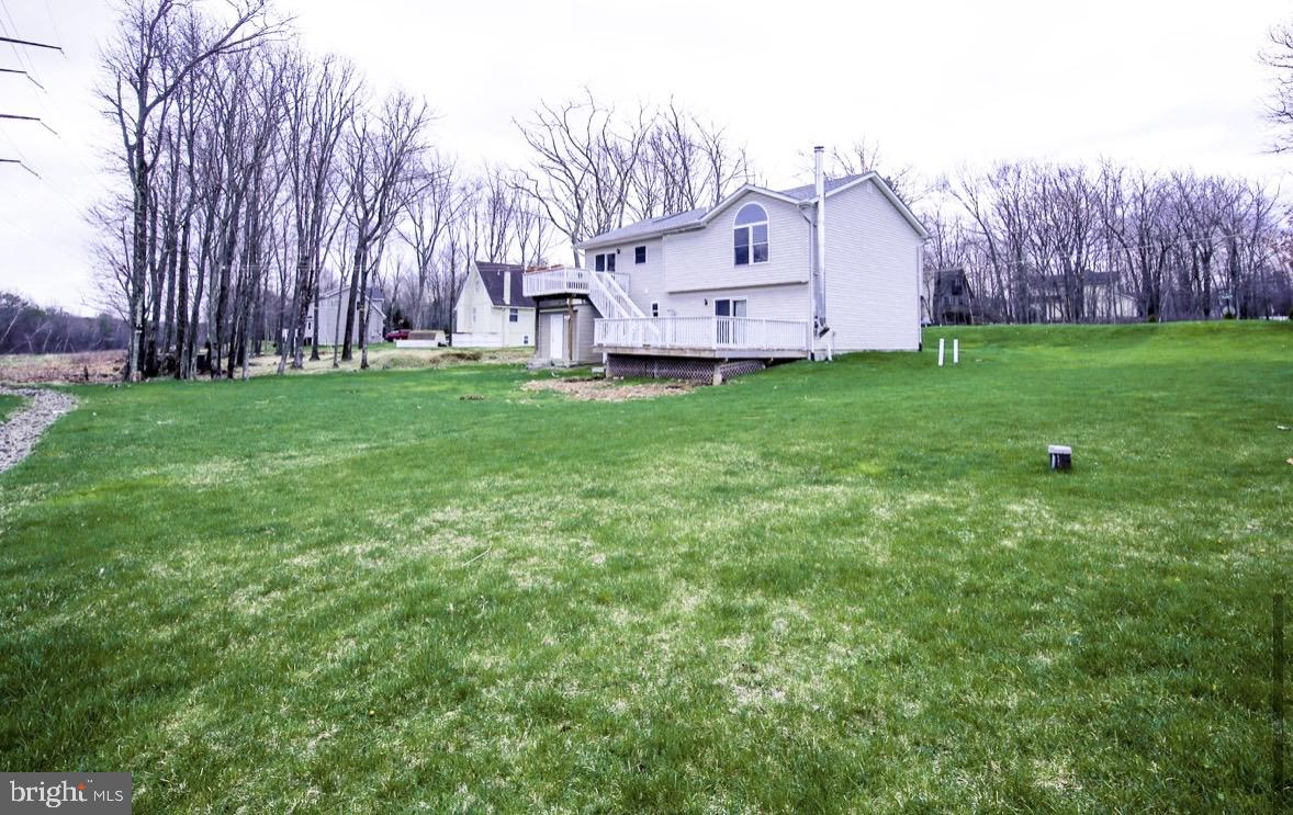 EMERALD LAKES - Residential