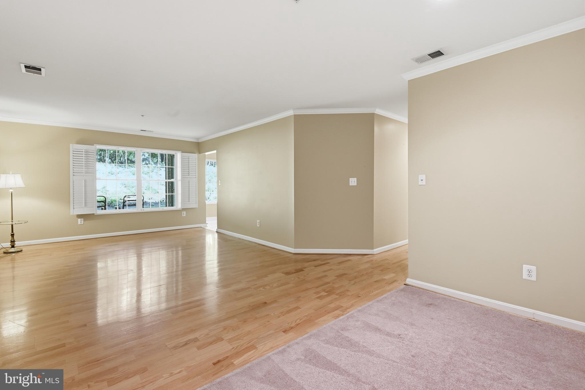 STRAFFAN - Residential