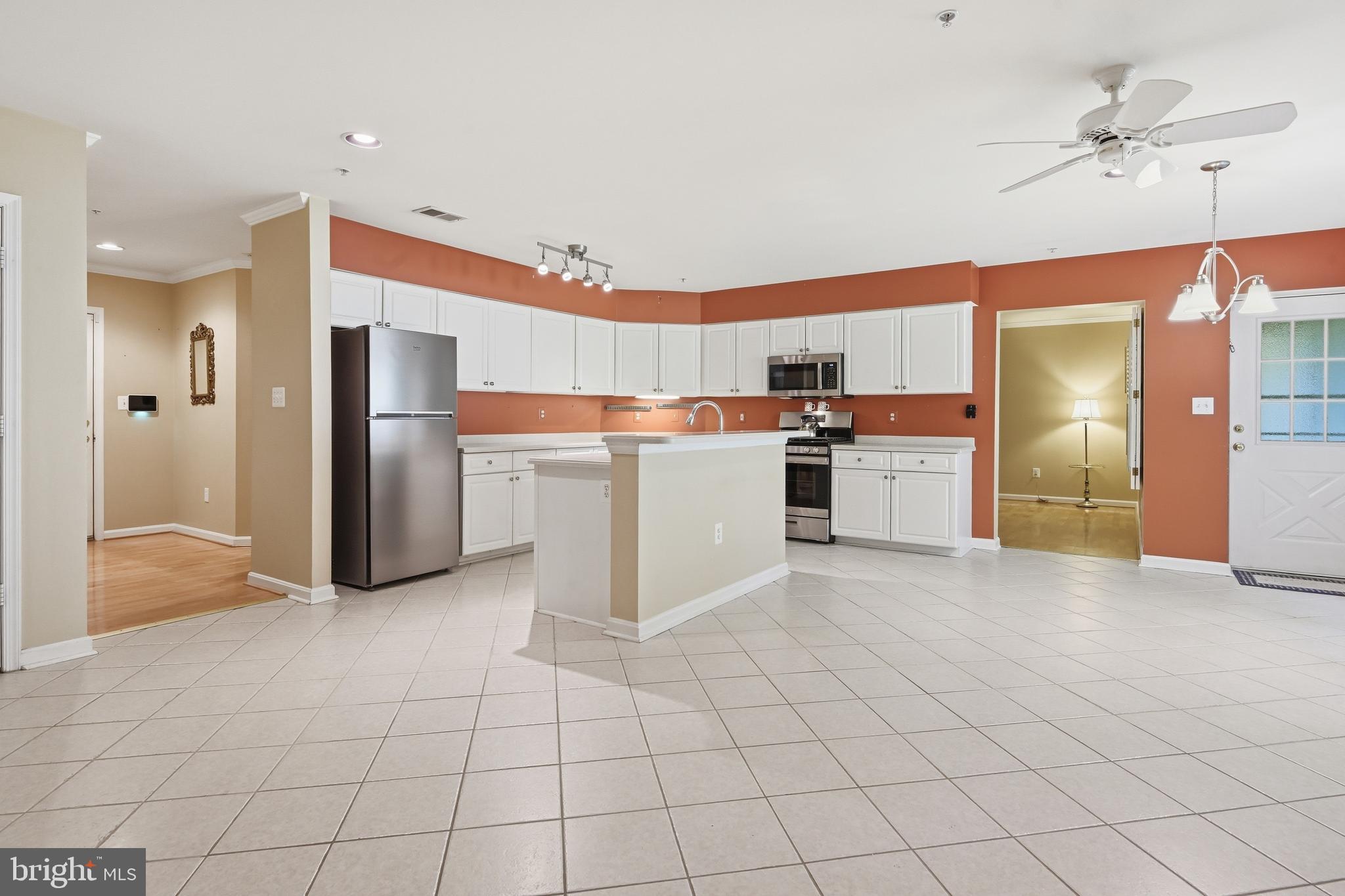 STRAFFAN - Residential