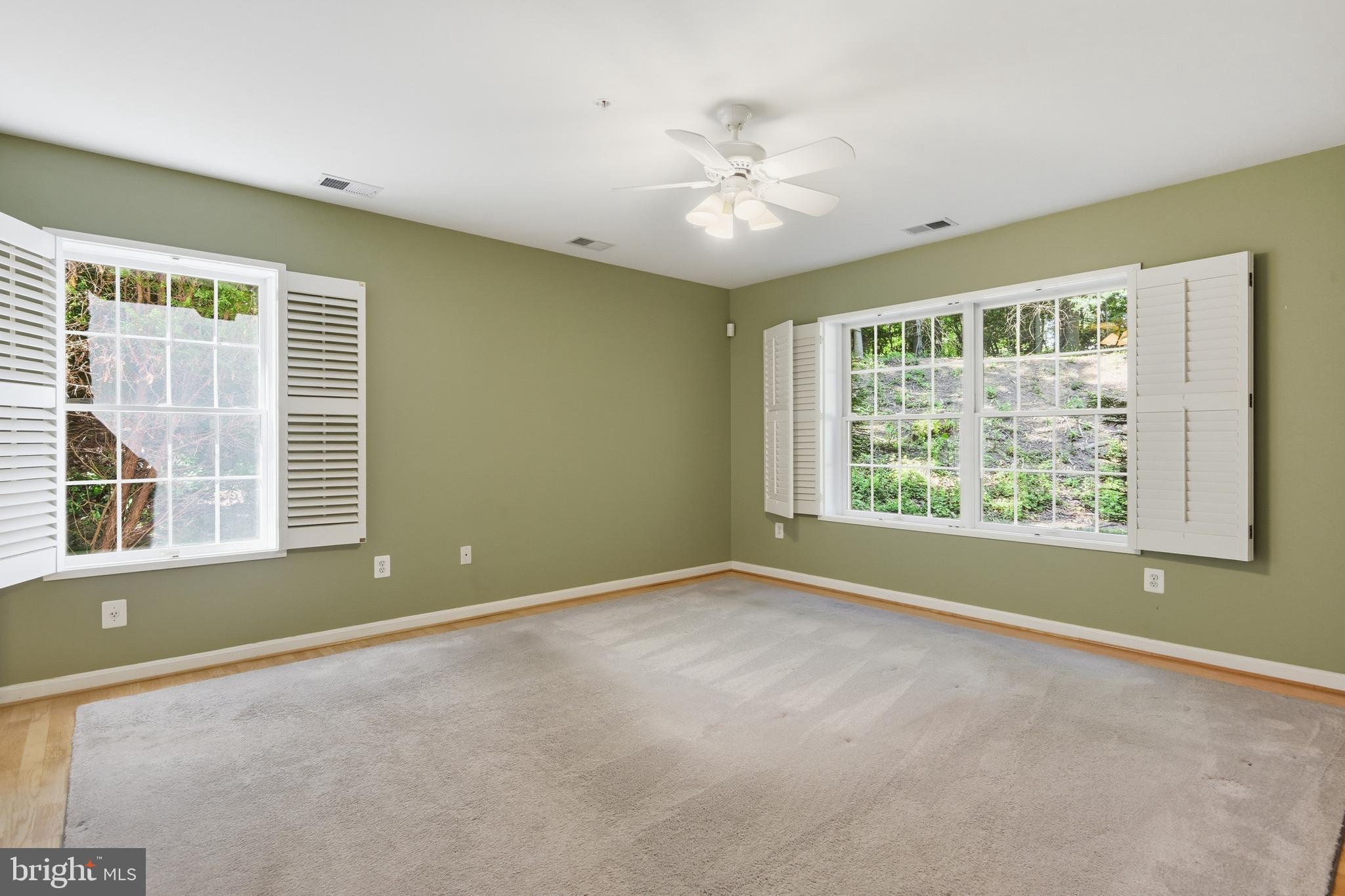 STRAFFAN - Residential